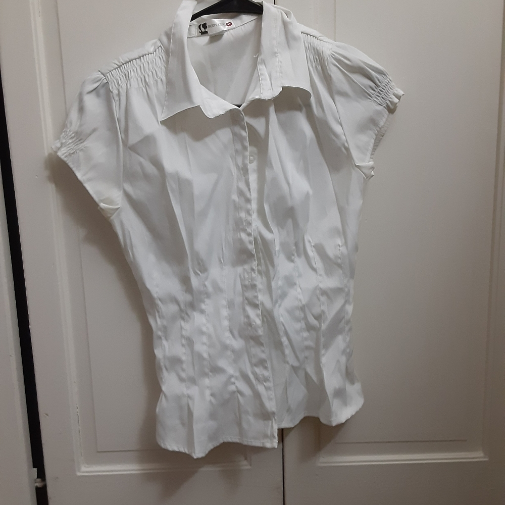 Short sleeve blouse